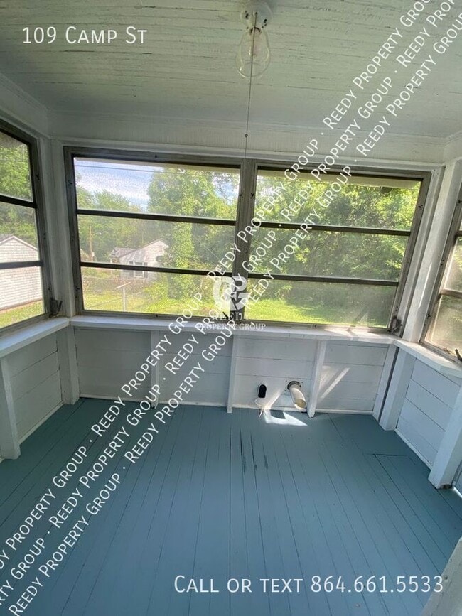 Building Photo - 109 Camp St