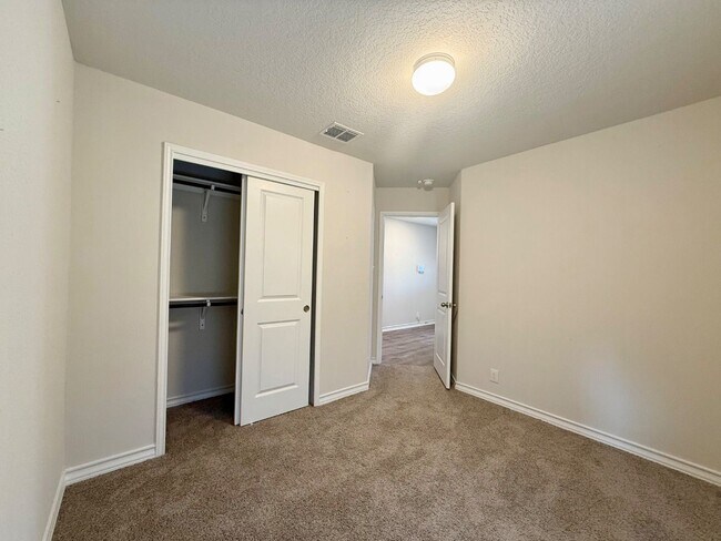 Building Photo - 13512 Boothe Grv