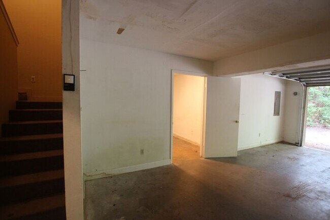 Building Photo - Adorable 3 Bedroom Duplex in Tyler