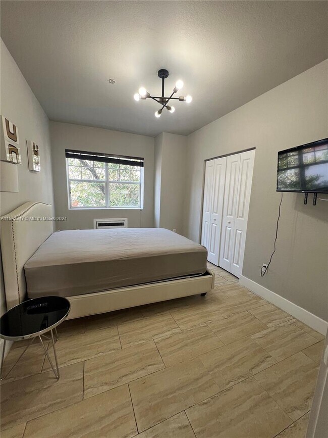 Building Photo - 1330 Pennsylvania Ave