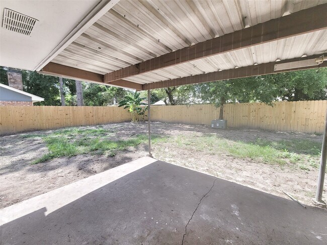 Building Photo - 3407 Saratoga Dr