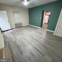 Building Photo - 373 E Butler Ave