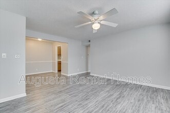 Building Photo - 520 E Buena Vista Ave
