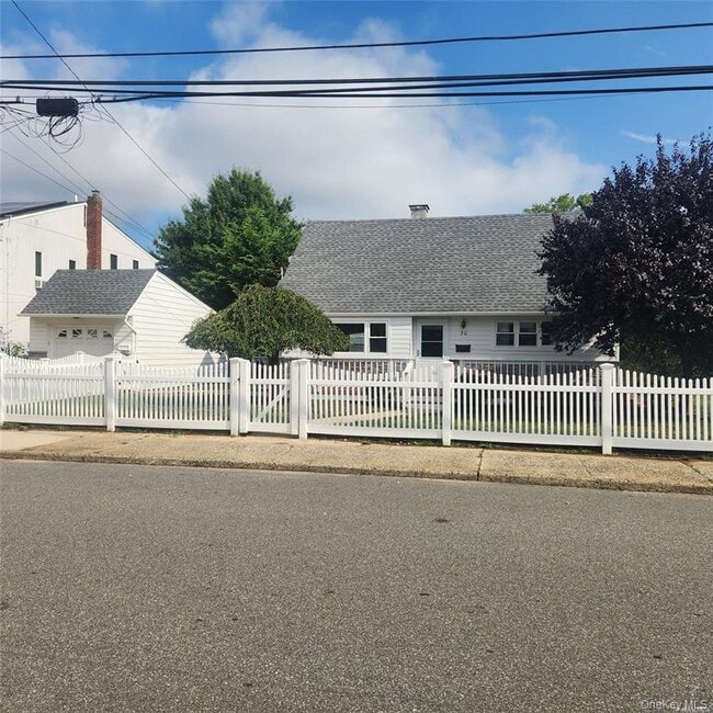 Building Photo - 30 Montgomery Ave