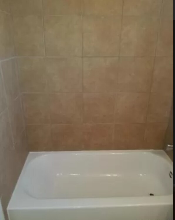 Building Photo - 410 NW 36th St