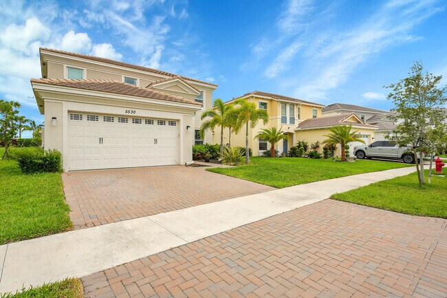 Building Photo - 5530 Macoon Wy