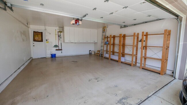 Building Photo - La Jolla Shores Heights - 4 Bedroom, 2.5 b...