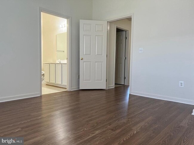 Building Photo - 14288 Glade Spring Dr