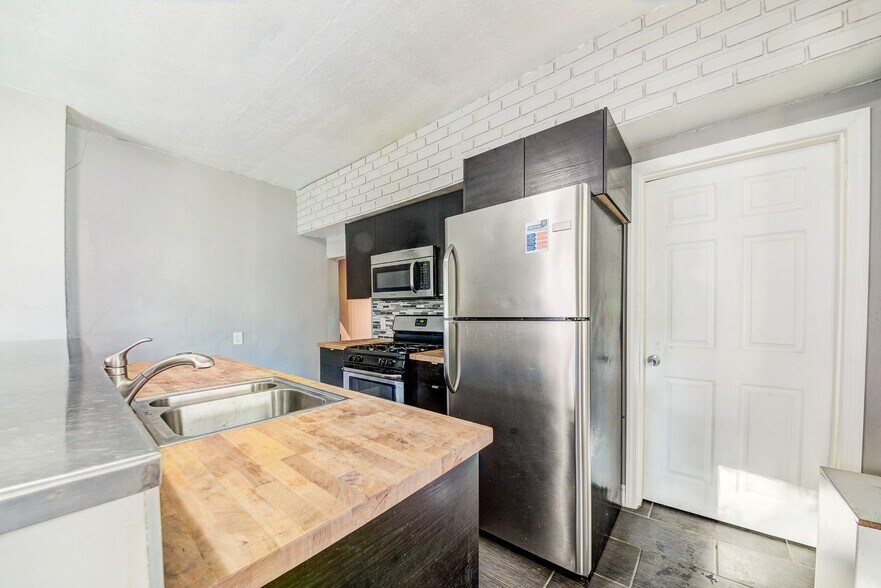 Building Photo - 311 Boggs Ave