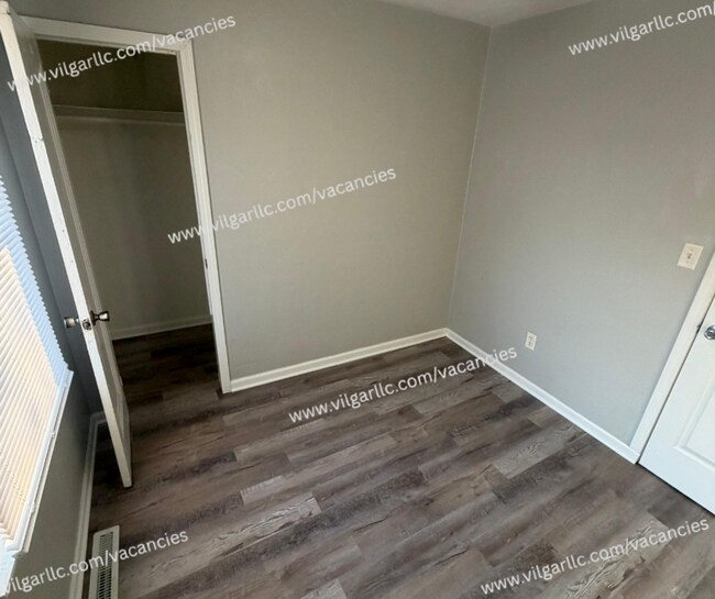 Building Photo - Discover comfort, convenience, and quality living in this beautifully updated 3-bedroom single-fa...