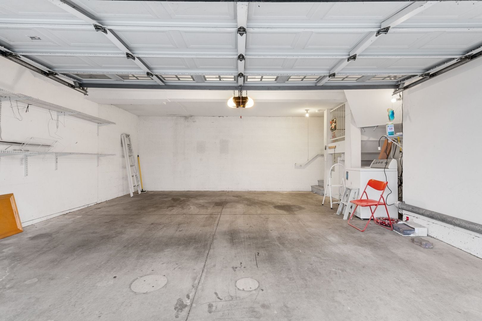 Building Photo - 1050 S Volterra Way