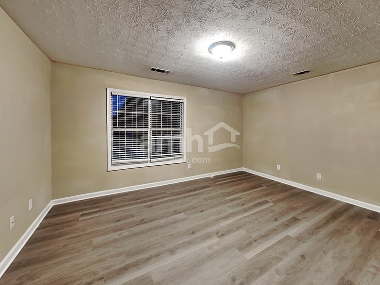 Building Photo - 3355 Brook Lea Dr