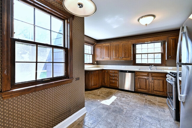 Building Photo - 2147 N 78th Ave