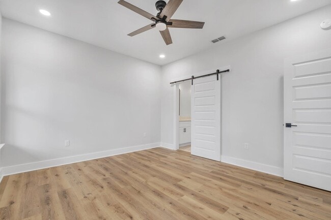 Building Photo - 80 Capri Ln