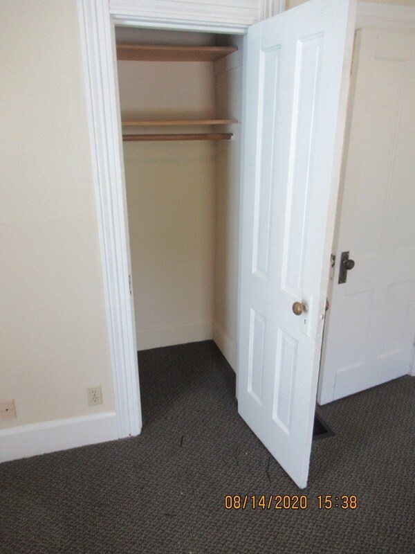 Building Photo - 320 E Cottage Grove Ave