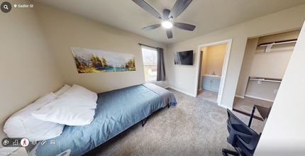 Building Photo - 1917 Sadler St