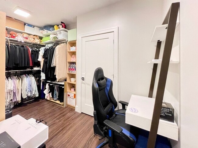 Building Photo - 99 Sumner St