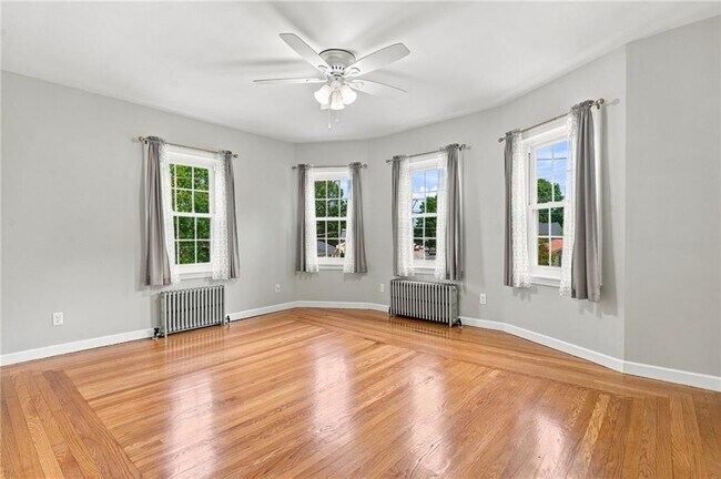 Building Photo - 51 Pettaconsett Ave