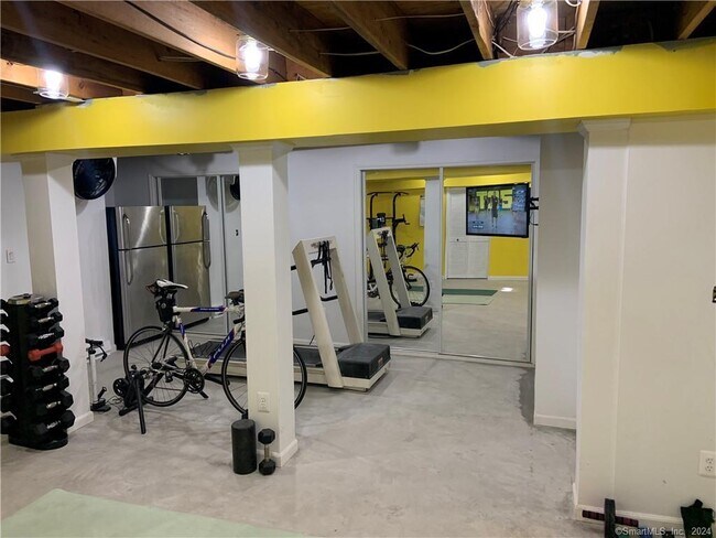 Building Photo - 9 Beech St