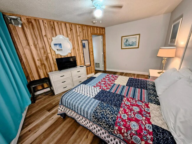 Building Photo - 2301 S Atlantic Ave