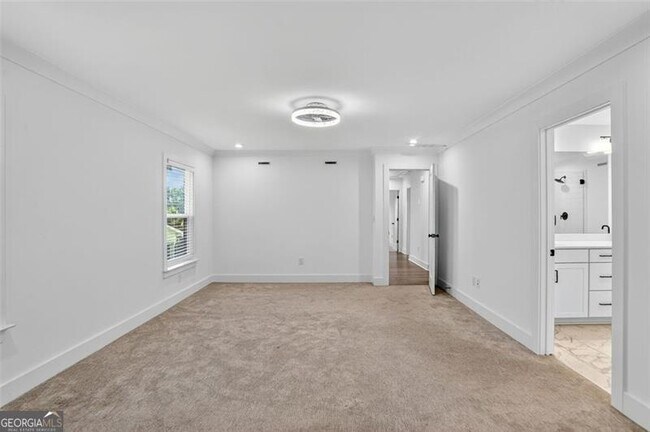 Building Photo - 608 Avondale Pk Cir