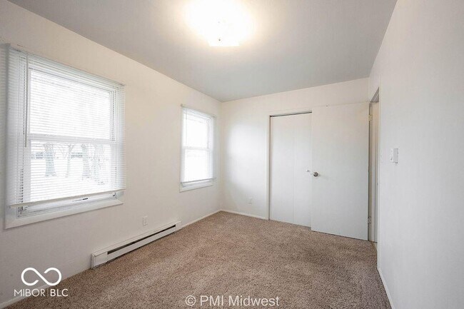 Building Photo - 4881 300W