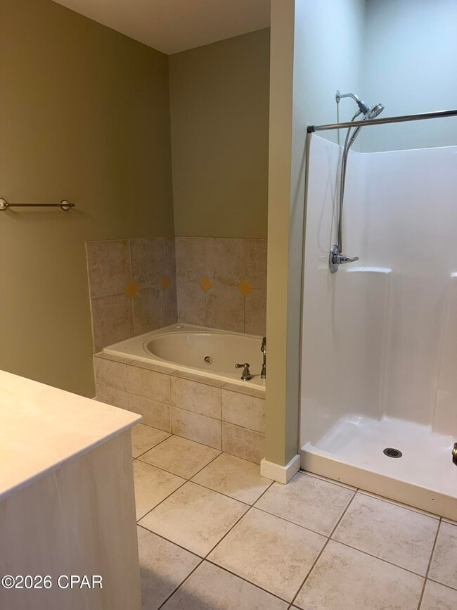 Building Photo - 3704 Tiki Dr