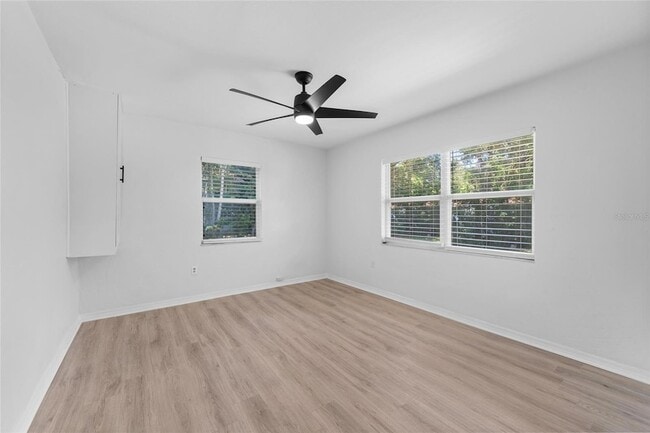 Building Photo - 4939 Woodland Dr