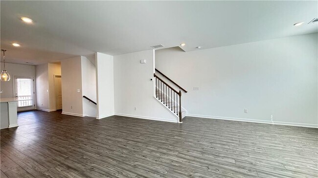 Building Photo - 9 Peeples Dr