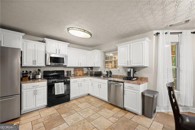 Building Photo - 4945 Cottonwood Tr