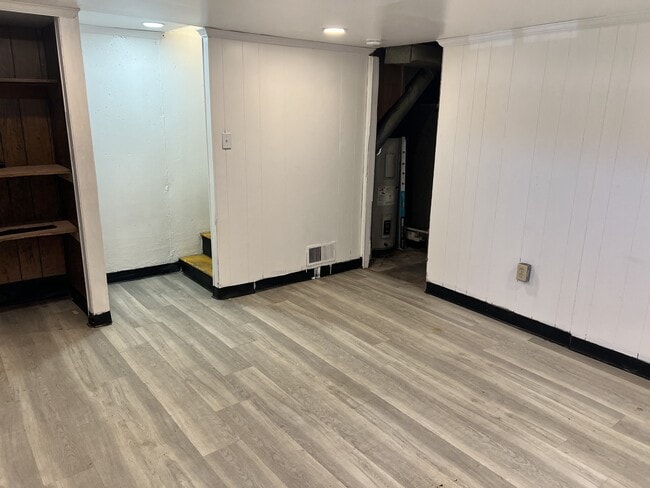 Building Photo - 51 Madison Dr