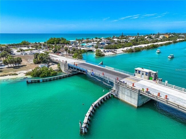 Building Photo - 210 Albee Rd W