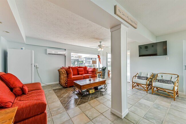 Building Photo - 16542 E Bayside Way