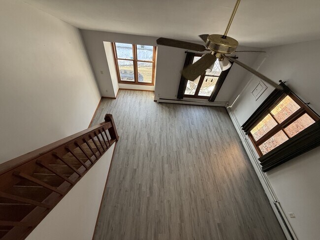 Building Photo - 19 Dana Ave