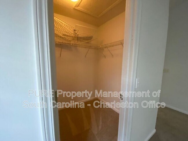 Building Photo - 1604 Ashley Ct