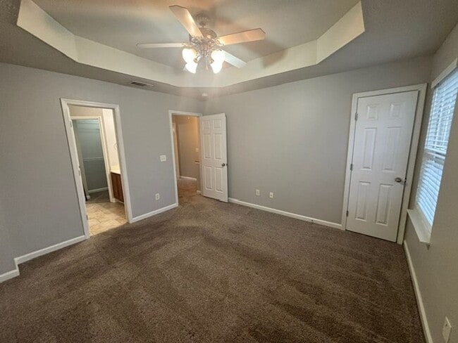 Building Photo - Stewarts Landing Neighborhood, Easy access to I-24