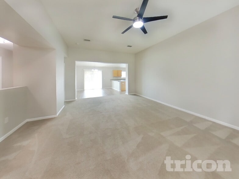 Building Photo - 86916 Cartesian Pointe Dr