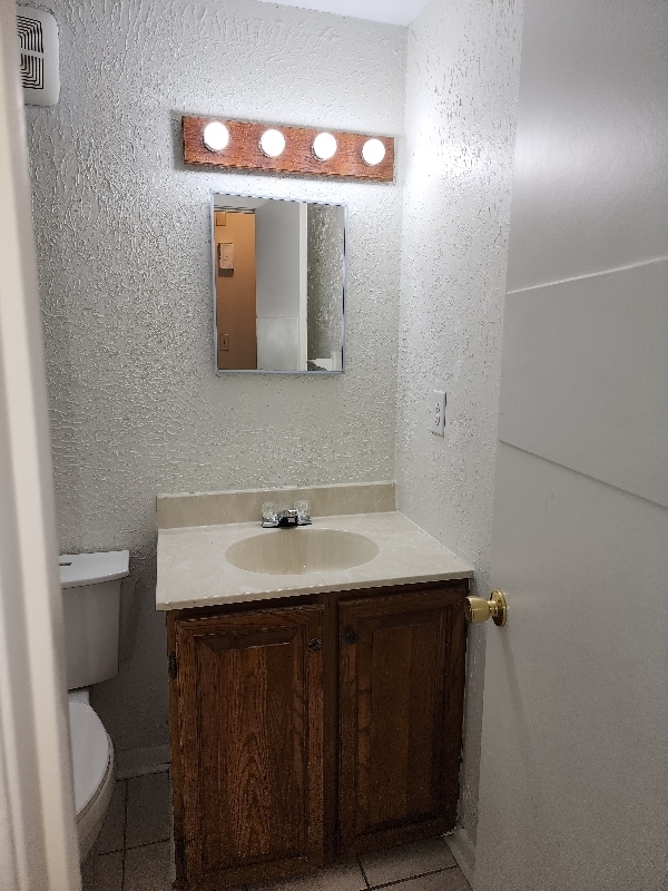 Building Photo - 509 Summit St