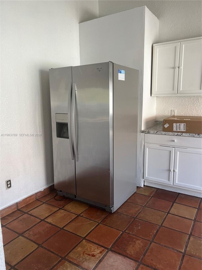 Building Photo - 2950 SW 135th Ave