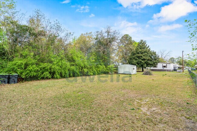 Building Photo - Close to Everything-Lexington! Beautifully Renovated 3-bedroom, 2-bath home in the highly sought-...