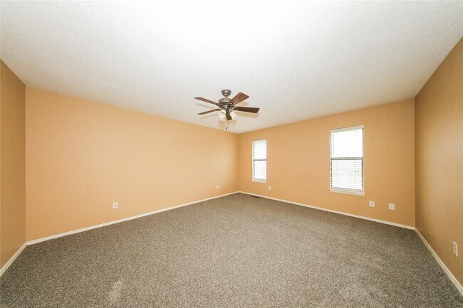 Building Photo - 12012 Sagamore Dr