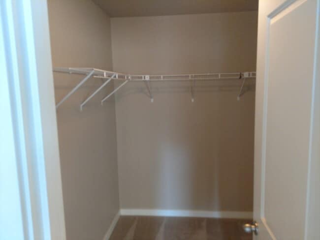 Building Photo - SW Bend - 3 Bed 2.5 Bath -Fenced-Corner lo...