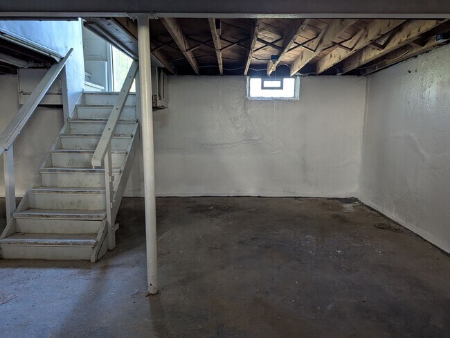 Building Photo - 5217 Neff-2 BED & 1 BATH FOR RENT