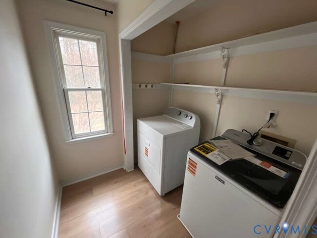 Building Photo - 5916 Park Forest Ln