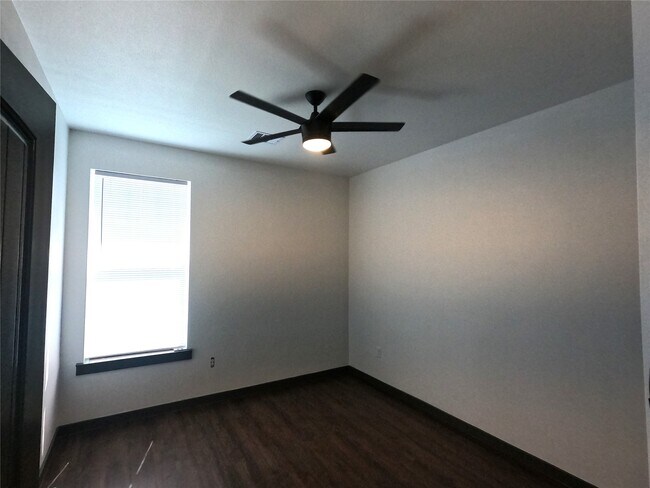 Building Photo - 5334 Rapido Rd