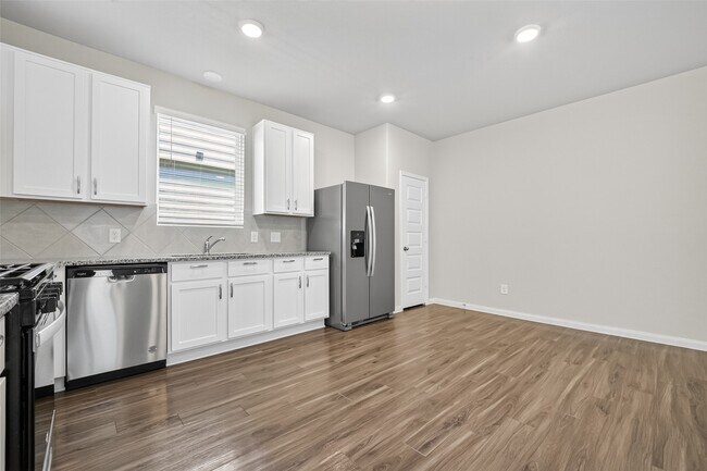 Building Photo - 13758 Goldeye Dr