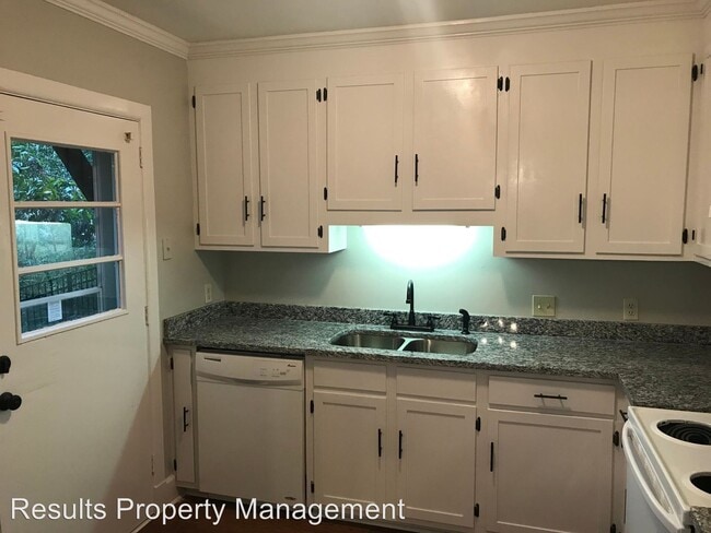 Building Photo - 501 W Haralson St