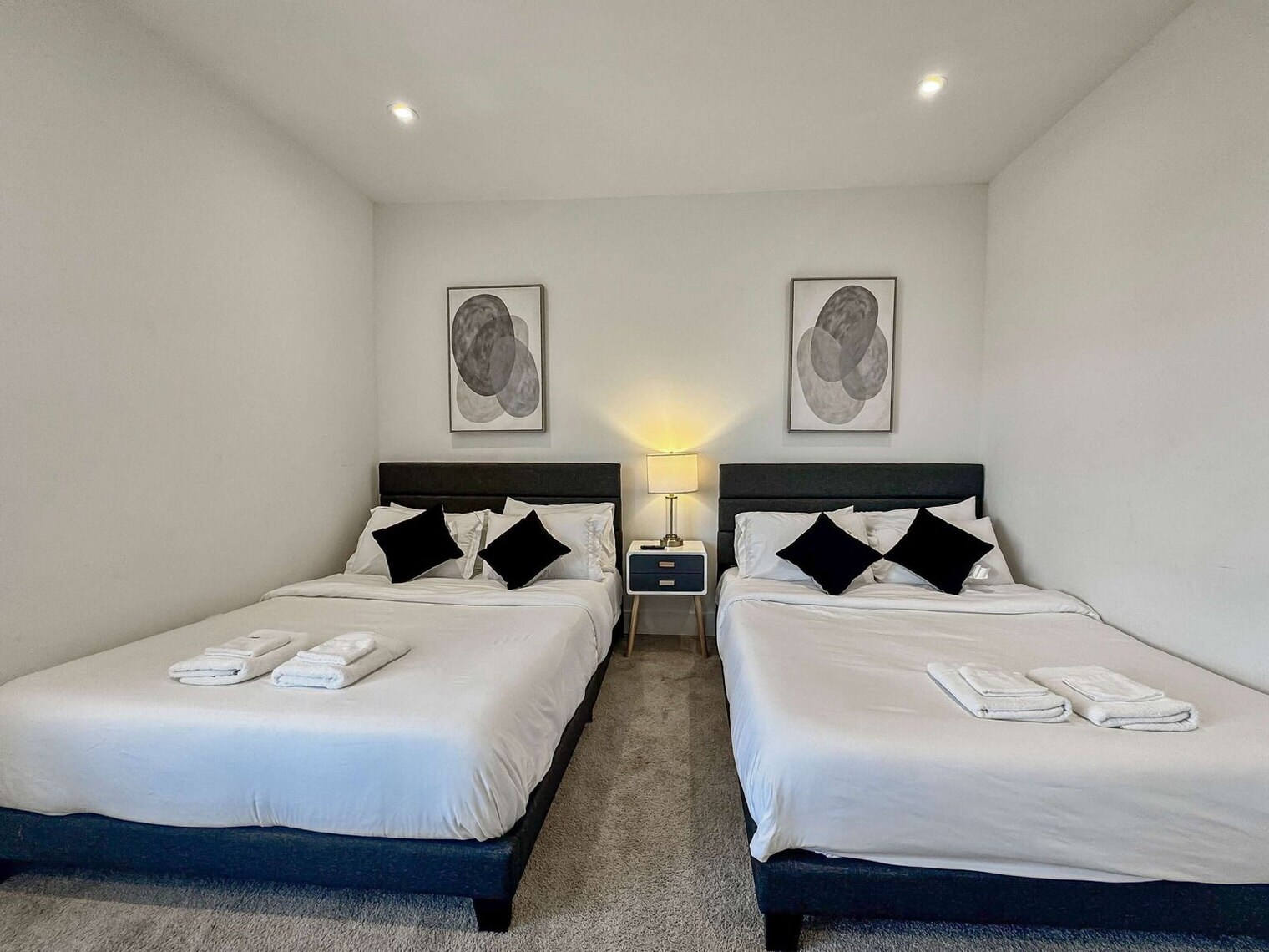 Building Photo - 1731 N Fitzhugh Ave