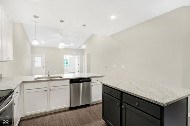 Building Photo - 1964 Sawgrass Dr