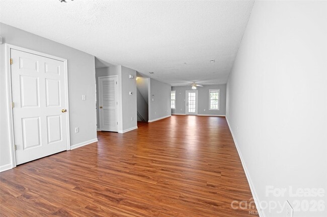 Building Photo - 118 Steam Engine Dr